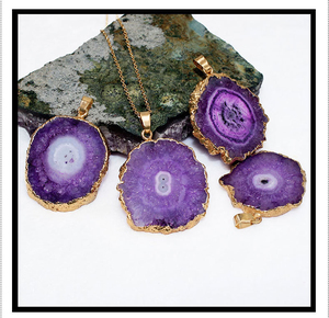 Pendentifs en <span class=keywords><strong>pierre</strong></span> naturelle BASQUESUN, 9 couleurs, bord irrégulier plaqué or, charmes en agate cristalline pour la fabrication de bijoux, collier DIY - Product Image 5