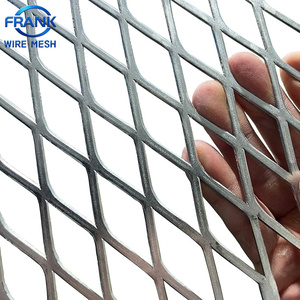 ตาข่ายโลหะขยายเคลือบผงชุบกัลวาไนซ์แบบจุ่มร้อน ตาข่ายป้องกันความปลอดภัยสำหรับพื้นที่หลากหลาย <span class=keywords><strong>SSS</strong></span> 304 316 ตาข่ายโลหะขยาย - Product Image 1