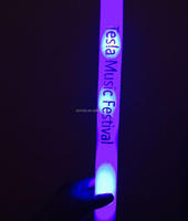 Bâtons de mousse à DEL avec LOGO personnalisé en vrac Bâton lumineux à DEL Bâton lumineux pour Halloween Concert Party