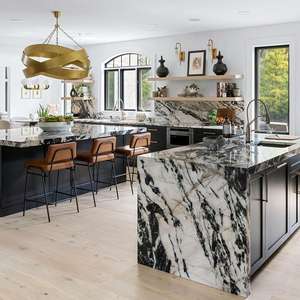 ครัวโมดูลาร์รูปตัว L ประตูสีดำและสีขาว ดีไซน์ทันสมัย ตู้ครัวไม้จริงพร้อมเคาน์เตอร์หินอ่อนและไอส์แลนด์ - Product Image 2