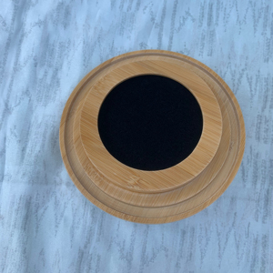 Poubelle de cuisine ronde blanche 3L avec couvercle en bambou et structure intégrée en éponge anti-odeurs - Product Image 4