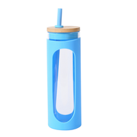 Bouteille d'eau transparente en verre à haute teneur en borosilicate avec manchon en silicone couvercle en bambou et paille