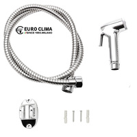 Ensemble de douche moderne EURO CLIMA pour salle de bain à domicile avec un look chromé élégant
