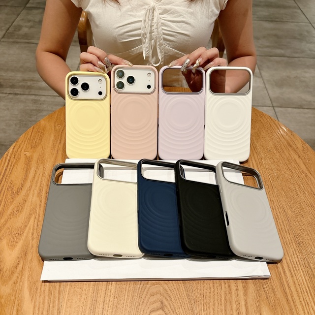 OEM TPU Magnetic Phone Case 3D Wave Texture Anti-Drop Wireless Charging Anti-Fingerprint for 17 Pro Max/18/18 Fold