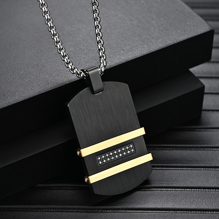 Oro nero, con catena d'argento della scatola