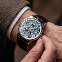 Großhandel Saphirglas Mondphasen-Automatikuhr mit Titan-Zifferblatt Mechanische Mondphasen-Uhr 5ATM Edelstahl Herrenuhr zum Verkauf