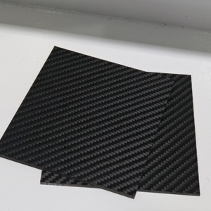 แผ่นคาร์บอนไฟเบอร์หนา 3 มม. ผิวสัมผัสสีดำ รูปทรงสี่เหลี่ยมผืนผ้า - Product Image 2