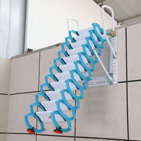 Échelle de grenier murale rétractable en aluminium robuste et moderne, 12 marches, charge maximale de 300 kg, avec verrouillage manuel pour utilisation en intérieur