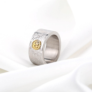 Anillo ancho de acero inoxidable yunnique con patrón arabesco e incrustaciones de oro, joyería unisex - Product Image 2