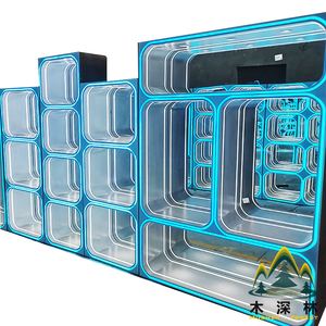 Meuble de présentation pour poupées tendance en vente chaude avec éclairage LED, conception de mobilier pour toute la boutique et fabricant sur mesure - Product Image 1