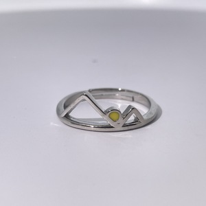 Anillo de Cobre con Circonita Geométrica de Montaña y Sol de Tianyu Gems, Accesorio de Moda Minimalista y Moderno para Mujer - Product Image 1