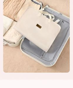 Bolsa de Almacenamiento de Viaje Impermeable Bestella Lady Style, Multifuncional, Plegable, para Ropa Interior y Prendas, para Uso en Exteriores - Product Image 3