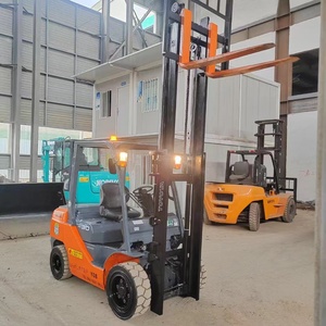 Used Toyota FD30 4300KG Operating Weight Diesel Electric <b>Forklift</b> with 3.5 and 5 Tons Capacity Options Tested & Inspected - Product Image 5