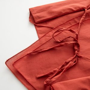 Blus Wanita Gaya Eropa dengan Ikat Pinggang, Kemeja Desainer V-Neck dengan Potongan Asimetris, Atasan Kasual Elegan untuk Wanita, Model Slim <span class=keywords><strong>Fit</strong></span> - Product Image 6