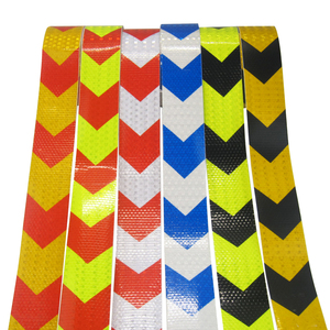 شريط عاكس أحمر وأبيض للسلامة والتحذير، شريط لاصق عاكس للشاحنات والمركبات - Product Image 6