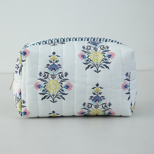 Bolsa de Maquillaje Acolchada con Estampado Floral, <span class=keywords><strong>4</strong></span> Diseños, Bolsa de Cosméticos Portátil con Cierre, Organizador de Artículos de Aseo de Gran Capacidad para Mujer - Product Image 5