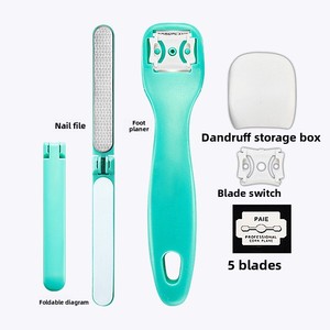 Kit de pédicure professionnel 8-en-1 : Râpe et éliminateur de callosités pour les pieds avec manche en plastique - Product Image 3