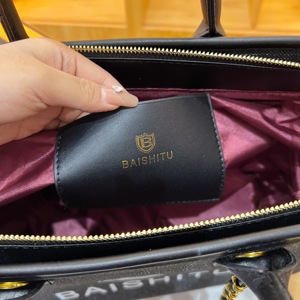 Nuevo Bolso Cuadrado Portátil Mediano 2025 para Viajes Diarios con Cierre de Cremallera, Estilo Francés de Lujo Ligero, Tendencias Urbanas, Patrón Geométrico, Lona Bordada - Product Image 6