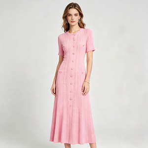<span class=keywords><strong>Abito</strong></span> in maglia a maniche corte slim-fit di alta qualità, nuovo stile estivo 2026, per un look elegante e snellente - Product Image 1