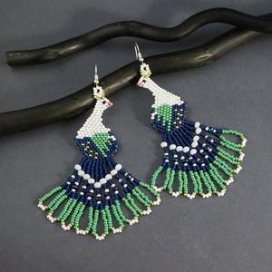 Pendientes de cuentas de semillas hechos a mano - Product Image 1