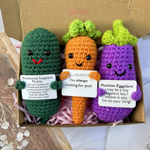 Soporte emocional de ganchillo, cuidado de pepinillos, zanahoria con patata positiva, berenjena, hecho a mano, accesorio de escritorio de verduras saludables - Product Image 3