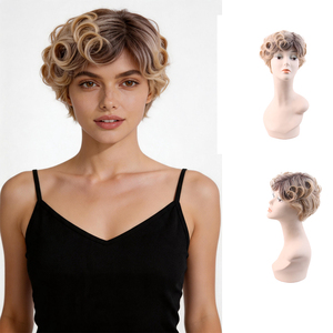<span class=keywords><strong>Perruque</strong></span> synthétique courte bouclée Jerry Ombre Brun Doré, résistante à la chaleur, en fibre haute température, petites boucles naturelles pour femmes, vente en gros - Product Image 1