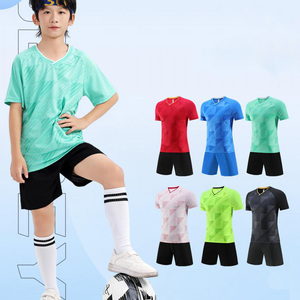 2026 Kit pelatihan sepak bola kustom uniseks atasan & celana pendek dengan Jersey desain terbaru untuk anak-anak menampilkan cetak Logo tim - Product Image 1