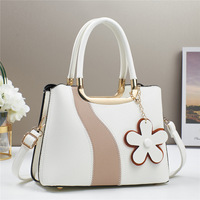 Sac pour femme Nouvelle collection 2025 – Tendance mode européenne, luxe léger, géométrique, couleurs assorties, porté épaule ou croisé, portable
