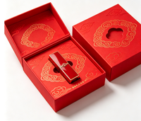 Boîte cadeau de rouge à lèvres rouge de luxe avec motif nuage en feuille d'or, emballage cosmétique de style chinois