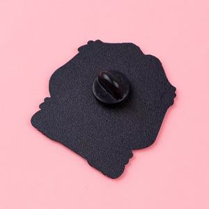 Lindo Insignia de Aleación de Zinc con Baño de Níquel Negro, Estilo Japonés Coreano, con Diseño de Perro Koki Grabado y Pintado - Product Image 4