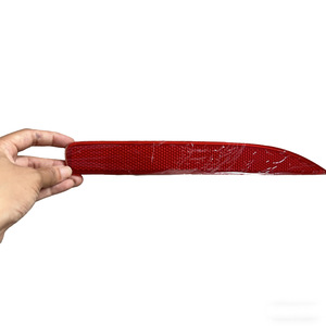 Bande réfléchissante Corolla 81920-02370 81920-02290 pour pare-chocs arrière modèle 2020 en PVC - Product Image 3