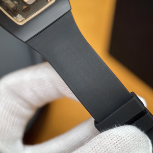 Bienvenue dans la combinaison parfaite de luxe et d'élégance dans la collection de montres mécaniques pour hommes et femmes. - Product Image 4