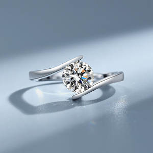 2025 Bague é<span class=keywords><strong>l</strong></span>égante classique en titane pur Angel's Kiss Diamond Ring Twist Arm Ring - Product Image 2