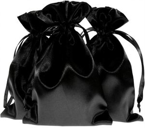 Sac en satin rose doré luxueux avec cordon de serrage pour bijoux personnalisés, idéal pour les cadeaux de mariage et de fêtes - Product Image 4