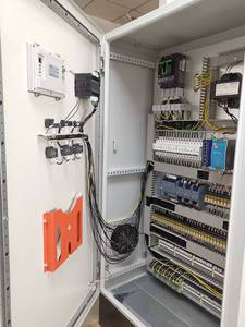 แผงควบคุม PLC แผงกริดไฟฟ้าสำหรับตู้ควบคุมหน้าจอสัมผัส - Product Image 2