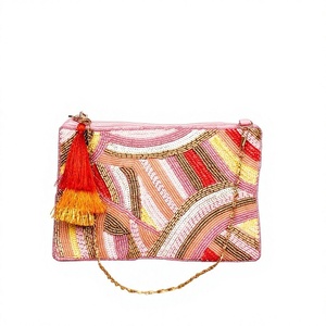 Pochette brodée de perles, durable, résistante à l'eau, avec bouton, chaîne à pompon, motif géométrique, style bohème, pour femme, idéale pour les soirées - Product Image 1