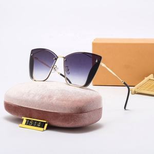 Lunettes de soleil dégradées de créateur pour femmes Lunettes de soleil d'inspiration interne de luxe de haute qualité pour femmes Monture en métal rouge en gros - Product Image 1