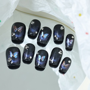 Precio de Fábrica al por Mayor Uñas Postizas Cortas Cuadradas de Cobertura Completa Hechas a Mano de Lujo con Diseño de Estrella, Mariposa y Puntas Francesas - Product Image 3