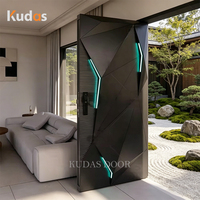 Modern Geometrik Yüzlü Döküm Alüminyum Pivot Giriş Kapısı Akıllı Kilit Özellikli Korozyona Dayanıklı Villa Dış Giriş Güvenlik Kapısı