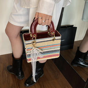 Bolsos Tote Pequeños de Diseño para Mujer, con Asa Única, Cierre de Cremallera y Correa de Hombro Cuadrada de Paja - Product Image 2