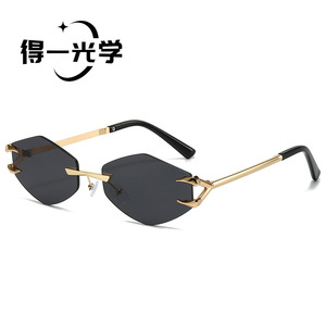 Fashion Square Oversized <b>Sunglasses</b> For Women Uv400 Protection Light Weight Black Frame Pc Lens - Product Image 1