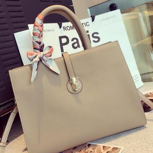 Sac fourre-tout en cuir pleine fleur Togo, luxe discret, pour le <span class=keywords><strong>travail</strong></span> et les trajets quotidiens, sac à main sans marque avec poignée supérieure, vente en gros pour boutiques du Royaume-Uni et de France - Product Image 3
