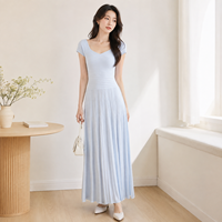 Robe en tricot côtelé bleu clair pour femme, col carré, manches courtes, longueur midi, vente en gros, marque privée