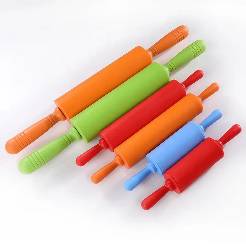 Недорогая силиконовая резиновая Скалка с пластиковой ручкой для кондитерских изделий