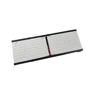 Lámpara de Cultivo LED Cuántica de Espectro Completo de 240W, con Clasificación IP64, Construcción de Aluminio, Regulable, Alto PPFD 400-700mol/m, en Venta - Product Image 1
