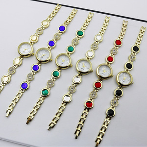 Reloj de pulsera de cuarzo con esfera pequeña a la moda para mujer, novedad al por mayor con correa de diamante, reloj para mujer XYT03 - Product Image 1
