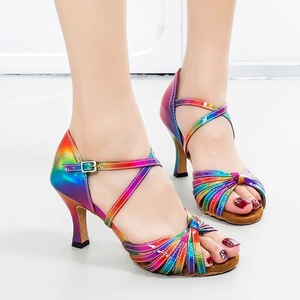 Performance sur scène chaude fête <span class=keywords><strong>de</strong></span> <span class=keywords><strong>danse</strong></span> latine salle <span class=keywords><strong>de</strong></span> bal pantoufles <span class=keywords><strong>de</strong></span> <span class=keywords><strong>danse</strong></span> <span class=keywords><strong>moderne</strong></span> intérieur semelle souple compétition sandales spéciales - Product Image 6