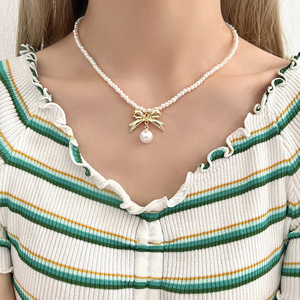 Collar de perlas Estilo de nicho para mujer Diseño de lujo accesible Moda elegante Cadena de clavícula Collar Cadena de cuentas - Product Image 6
