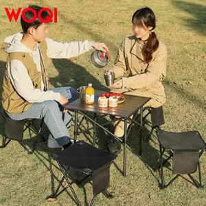 WOQI puede personalizar y vender al por mayor sillas de playa plegables de ocio Oxford modernas, sillas de camping portátiles