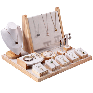 <span class=keywords><strong>Espositore</strong></span> per negozio di gioielli in velluto di legno di lusso Set di espositori per busto collana con ciondolo per <span class=keywords><strong>orecchini</strong></span> supporto per <span class=keywords><strong>espositore</strong></span> per gioielli - Product Image 5